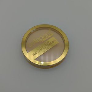 Pressed banana powder in light by bellapierre cosmetics